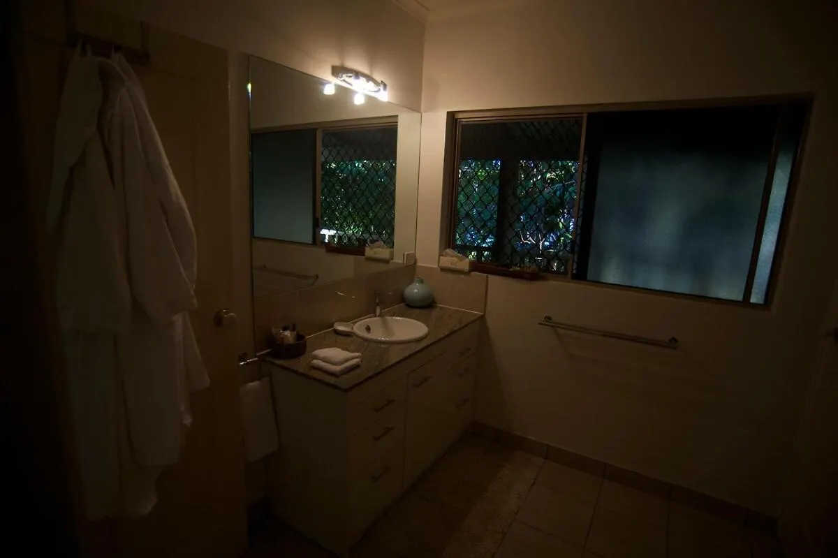 Holiday home The Nest! Villa Cannonvale Australia