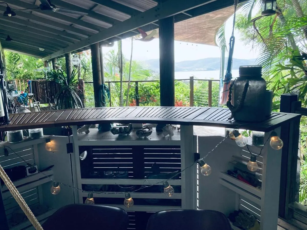 Holiday home The Nest! Villa Cannonvale Australia